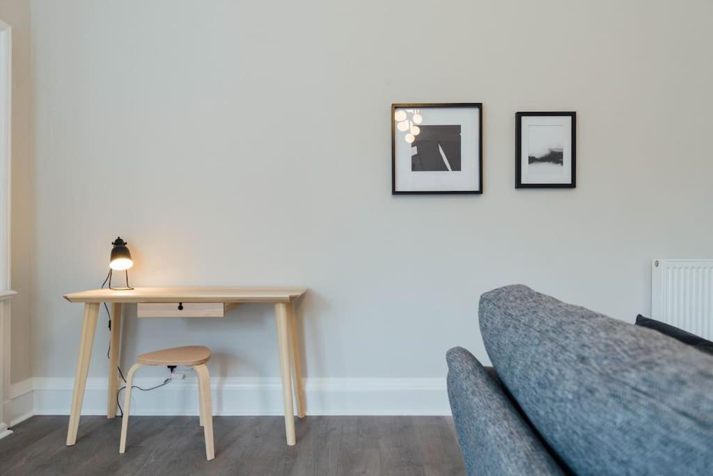 Stylish Stirling Apartment - Free Parking Eksteriør billede