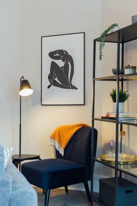 Stylish Stirling Apartment - Free Parking Eksteriør billede